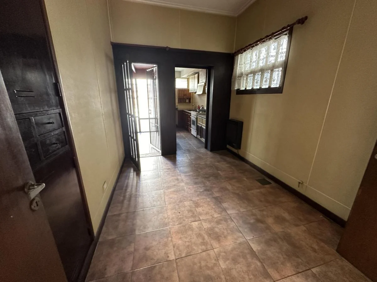 Foto de PH en venta en La Plata, imagen 2