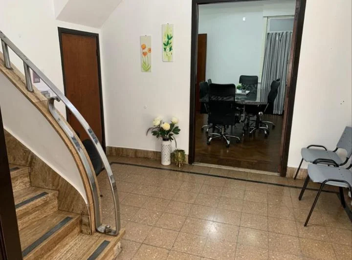 CASA EN ALQUILER EN LA PLATA - ZONA PLAZA MORENO 5