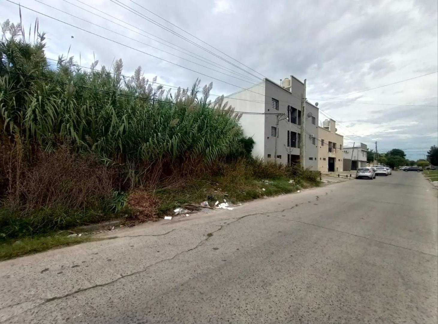 Foto de Terreno en venta en La Plata, imagen 2