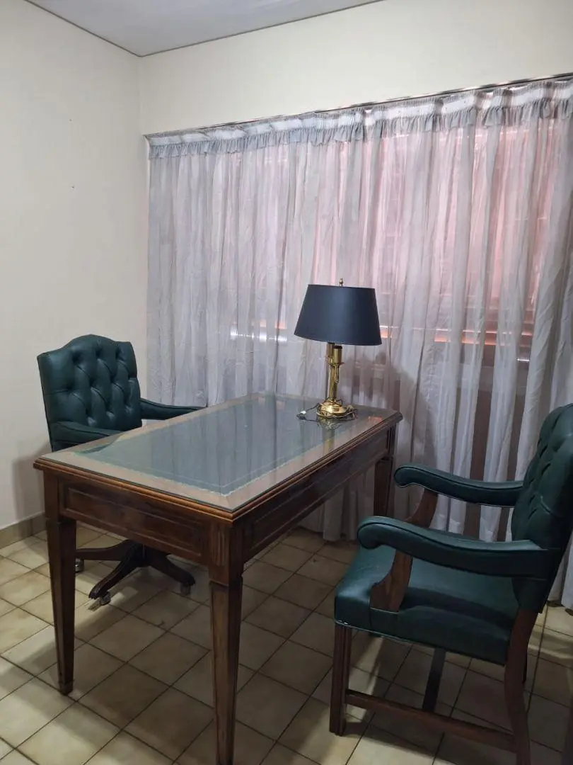 CONSULTORIO u OFICINAS en alquiler - amueblado en moron centro 4