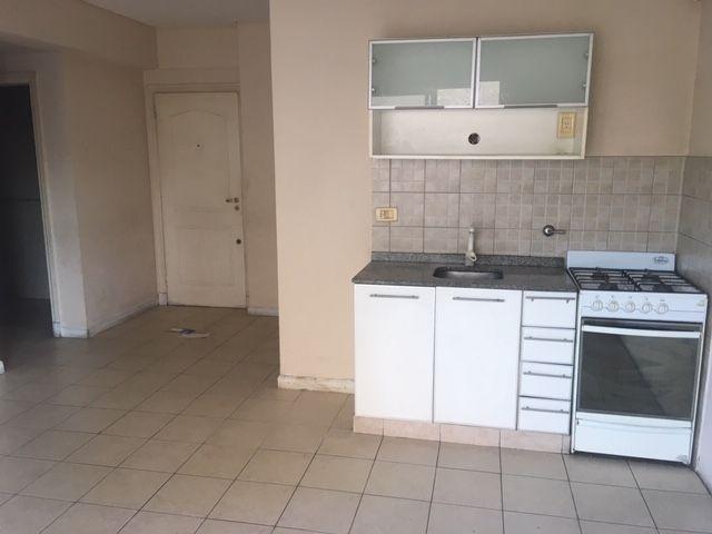 Foto de DEPARTAMENTO 2 amb apto viv / ofic / consult - MORON CENTRO, imagen 3