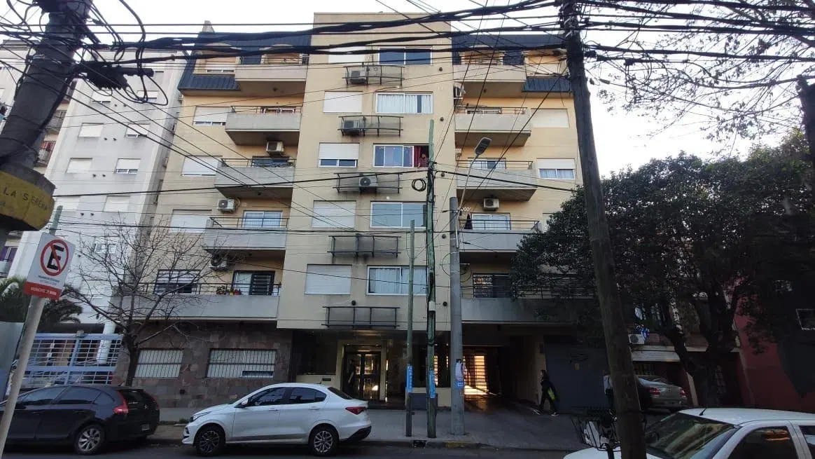 Departamento 2 amb con cochera fija - moron 3