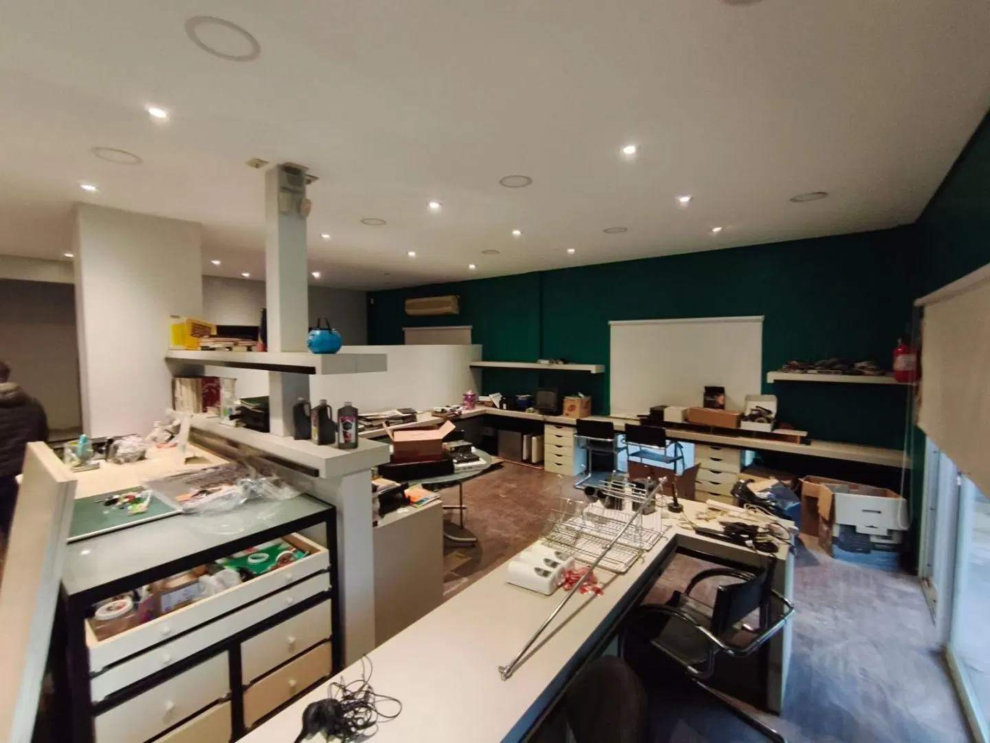 ALQUILER PARA GASTRONOMIA importante esquina comercial P Leloir (Martin Fierro) 5