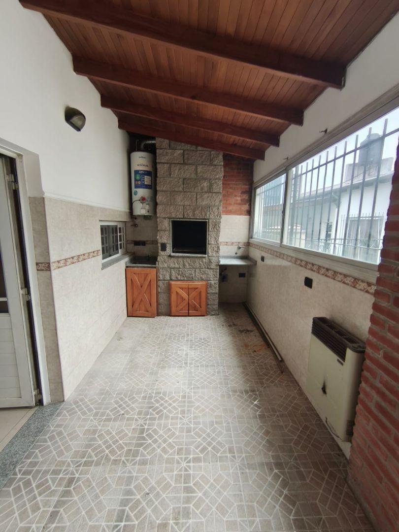 Foto de Dto/casa con garaje (PH) - 3 amb muy aplio - MORON, imagen 2