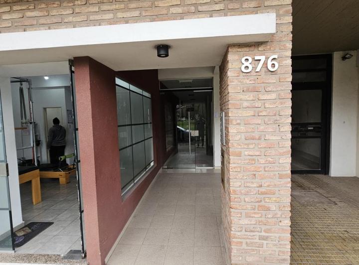 Departamento en alquiler 1 dormitorio en La Plata frente a plaza Belgrano 2