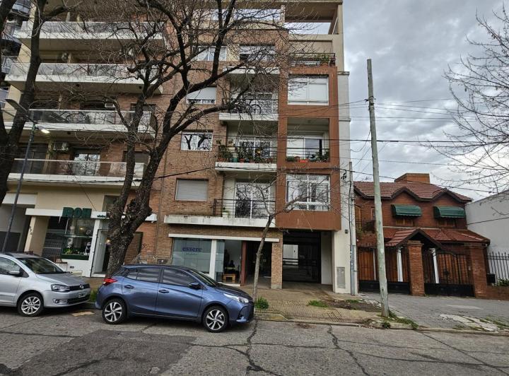 Departamento en alquiler 1 dormitorio en La Plata frente a plaza Belgrano 1