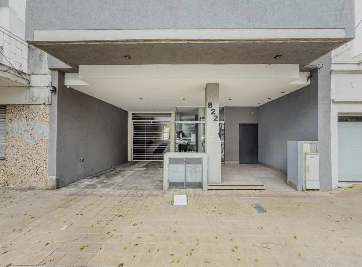 Piso  en alquiler en La Plata 130 mts con terraza privada y cochera cubierta 2