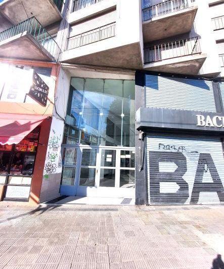 Departamento en alquiler de 3 dormitorios en La Plata vista frente a Plaza Italia 2
