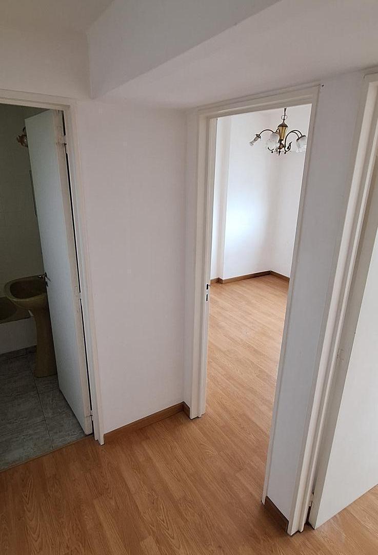 Foto de Departamento en alquiler de 2 dormitorios en La Plata zona Plaza Moreno, imagen 5