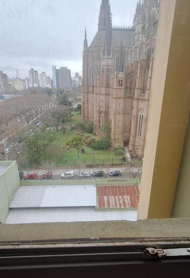 Foto de Departamento en alquiler de 2 dormitorios en La Plata zona Plaza Moreno, imagen 1