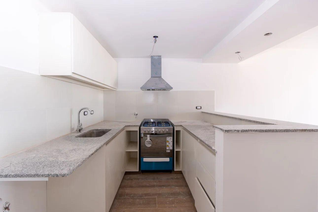Foto de Departamento en venta en la plata 1 dormitorio con cochera estrenar, imagen 2