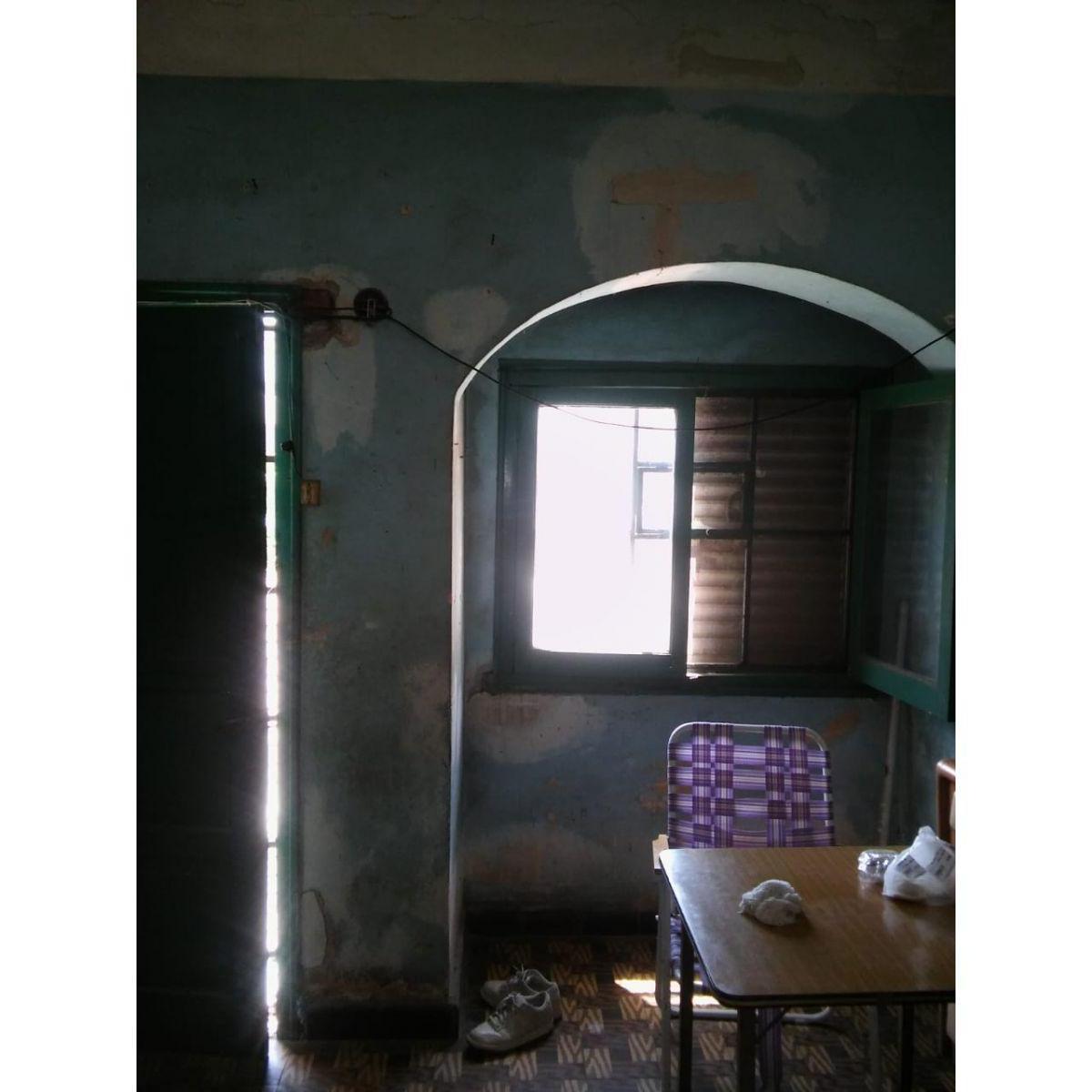 Foto de RETASADA. Casa de dos dormitorios, amplio terreno. Todo a reciclar, imagen 3