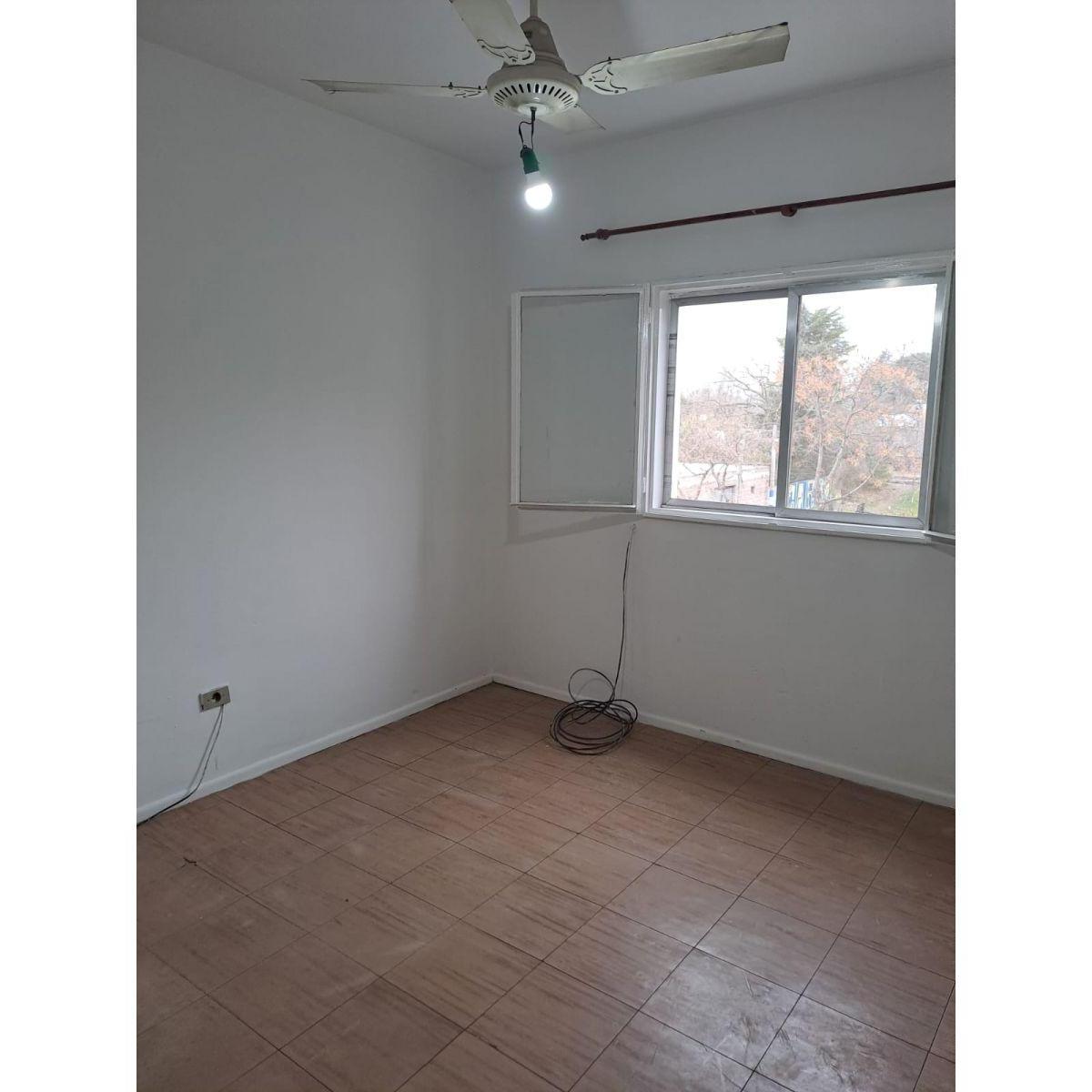Departamento de 3 Dorm. Pasaje Apostoles 1267 P 4