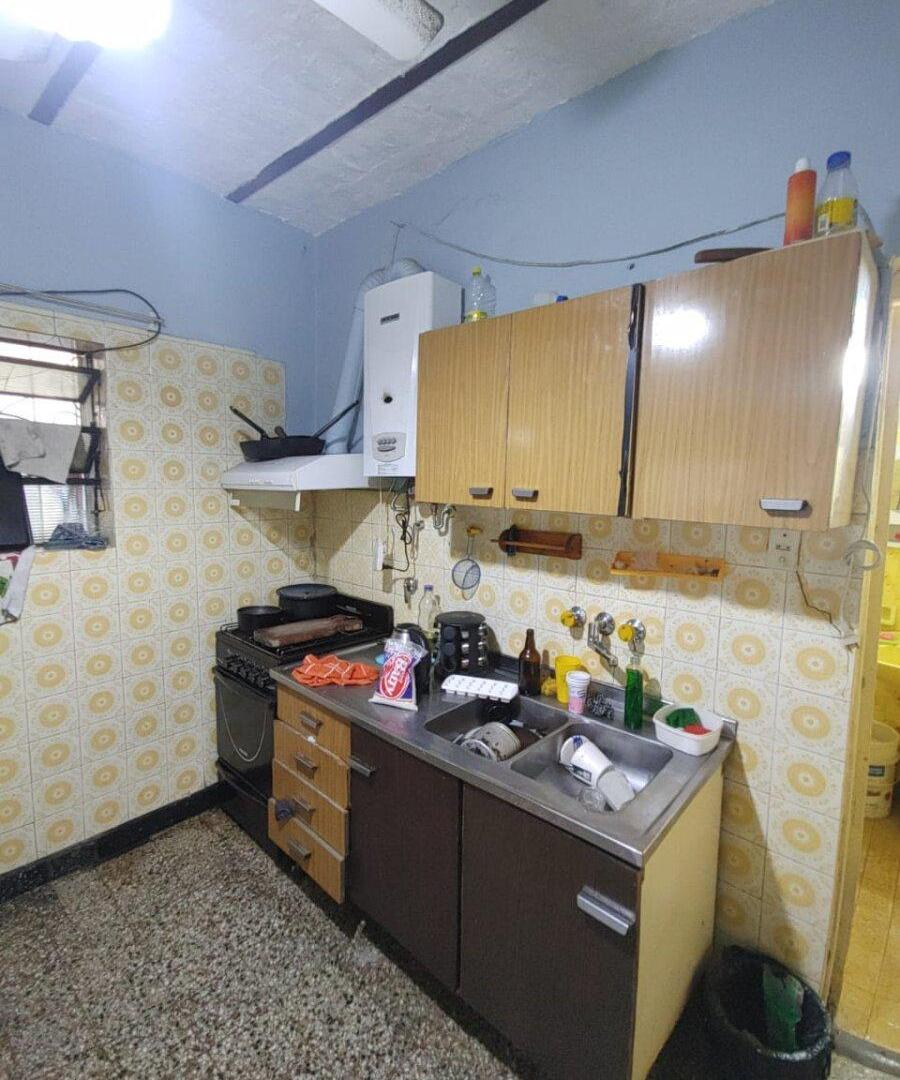 Foto de Casa a reciclar de dos dormitorios. Pasaje Ronchi 914, imagen 2