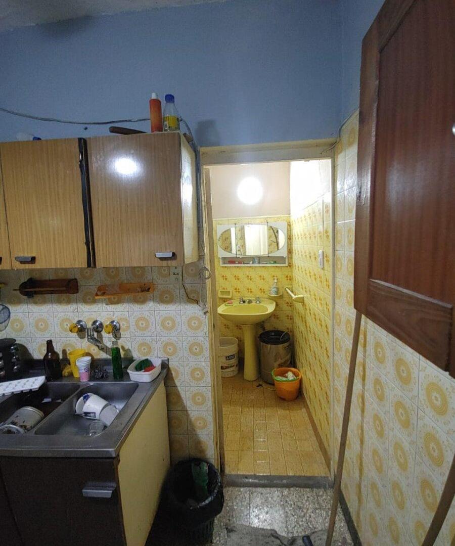Foto de Casa a reciclar de dos dormitorios. Pasaje Ronchi 914, imagen 3
