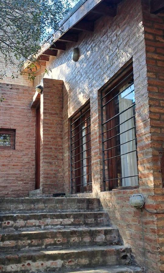 Foto de VENTA CASA 3 DORMITORIOS TAMTI NUEVO TANTI CORDOBA, imagen 2