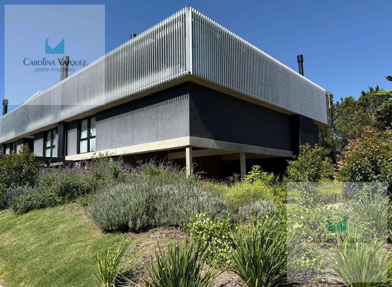 Foto de DUPLEX ESTE EN VENTA HOYO 5 VILLA ALLENDE, imagen 1