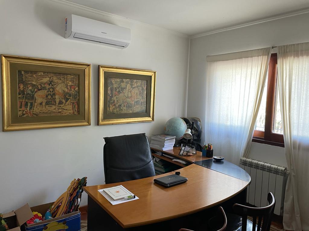 Foto de Venta casa 3 dormitorios Villa Allende Golf, imagen 4