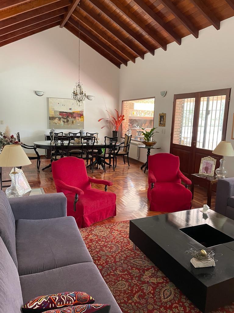 Foto de Venta casa 3 dormitorios Villa Allende Golf, imagen 2