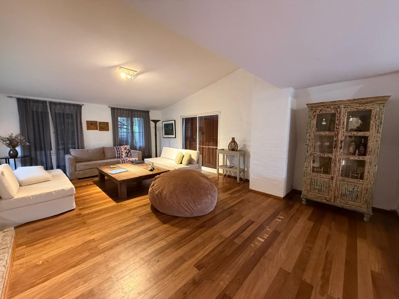 Foto de VENTA CASA 4 DORMITORIOS VILLA ALLENDE GOLF, imagen 4