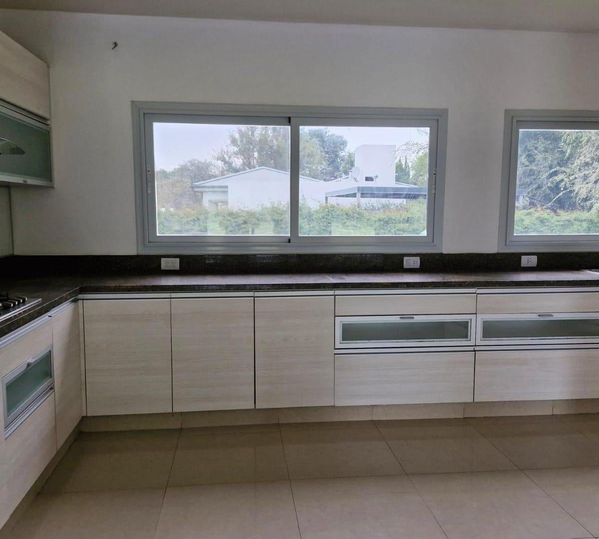 Foto de VENTA CASA 2 DORMITORIOS - VILLA ALLENDE GOLF, imagen 3