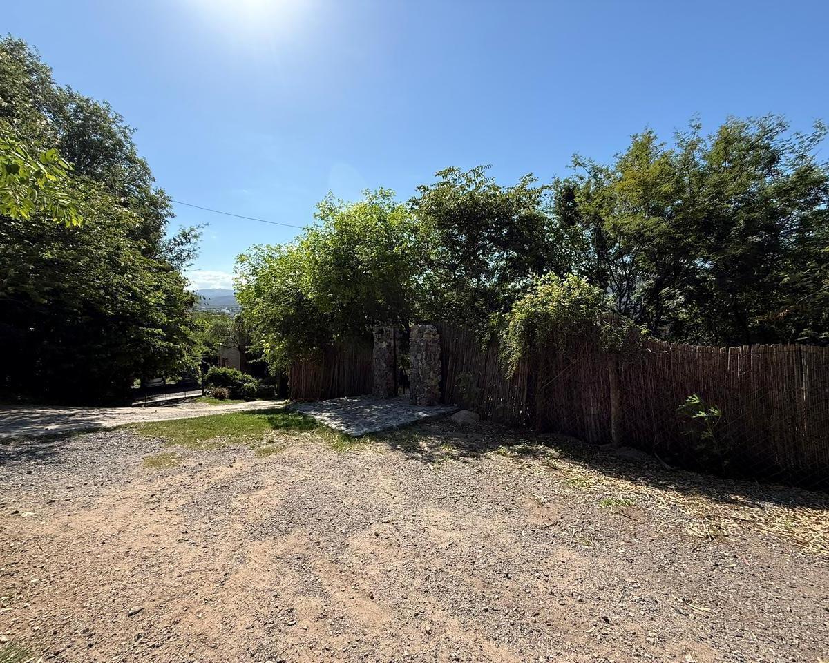 Foto de VENTA CASA 3 DORM BARRIO CERRADO EL TALAR DE MENDIOLAZA, imagen 1