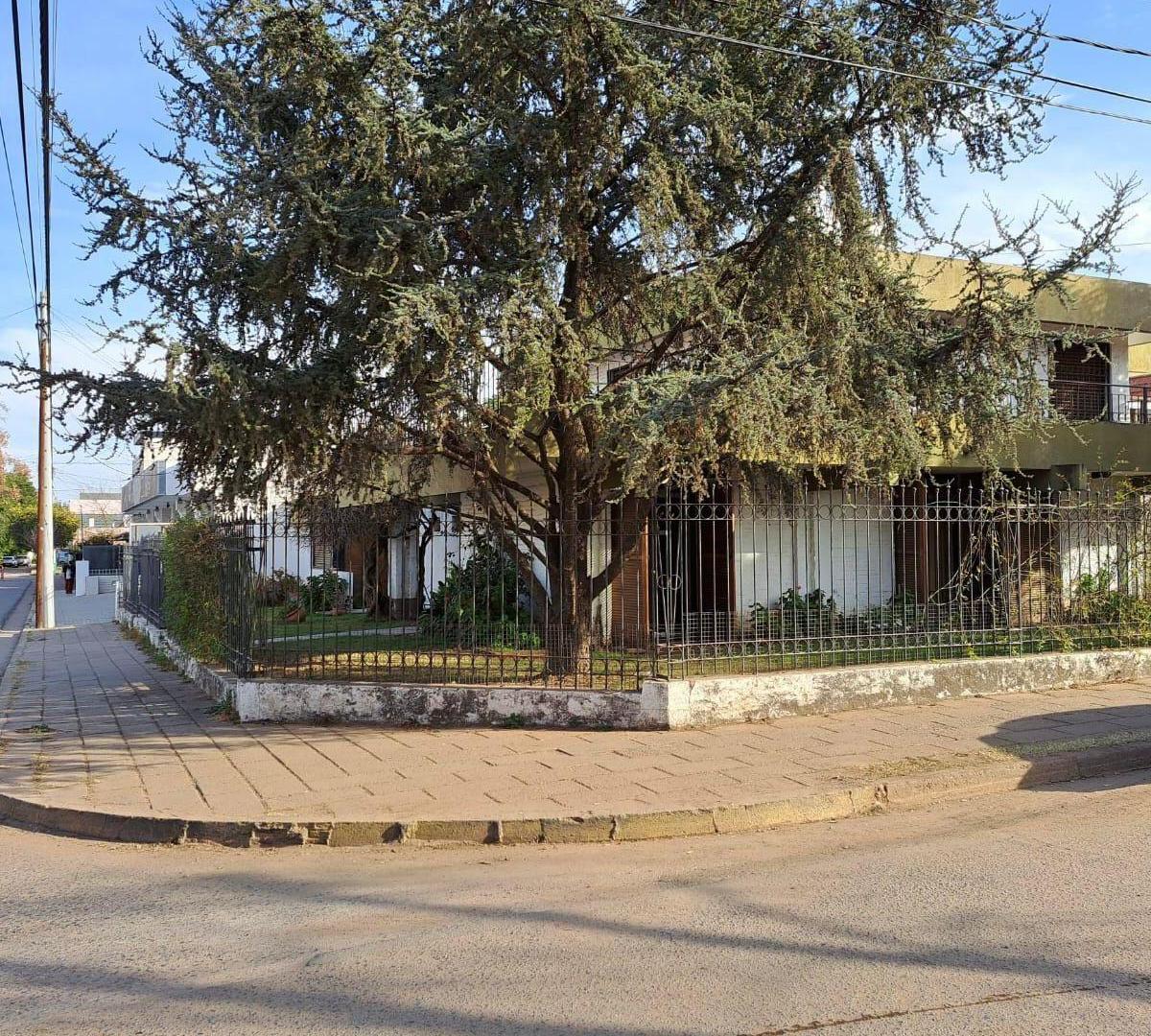 Foto de VENTA CASA - VILLA ALLENDE CENTRO - IDEAL LOCALES Y OFICINAS, imagen 1