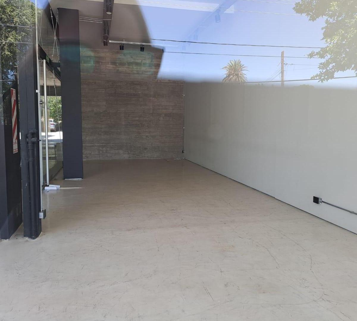 Foto de ALQUILER LOCAL COMPLEJO CUADRA 1 VILLA ALLENDE GOLF, imagen 1