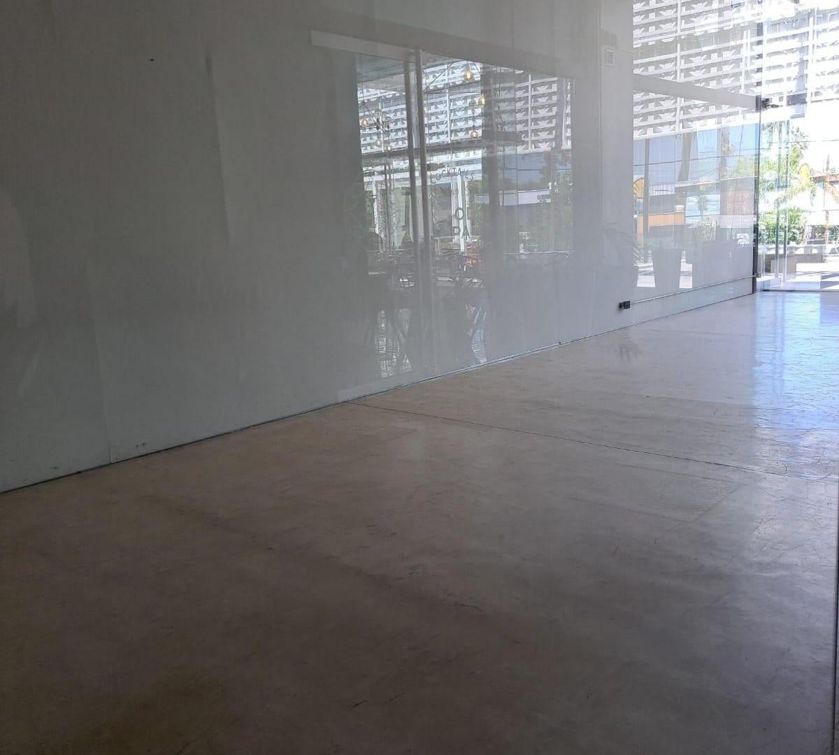 Foto de ALQUILER LOCAL COMPLEJO CUADRA 1 VILLA ALLENDE GOLF, imagen 5