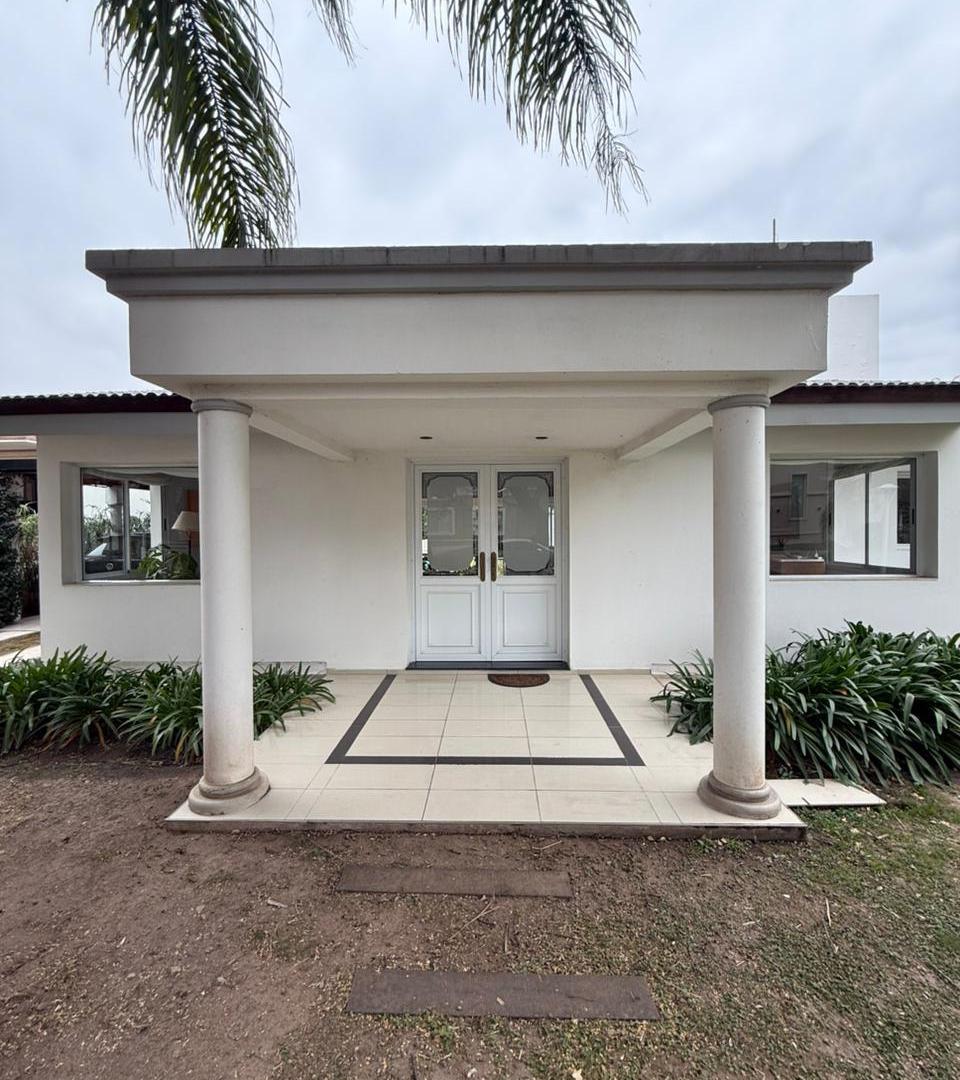 Foto de VENTA, Casa 4 dormitorios en San Isidro, Villa Allende, imagen 2