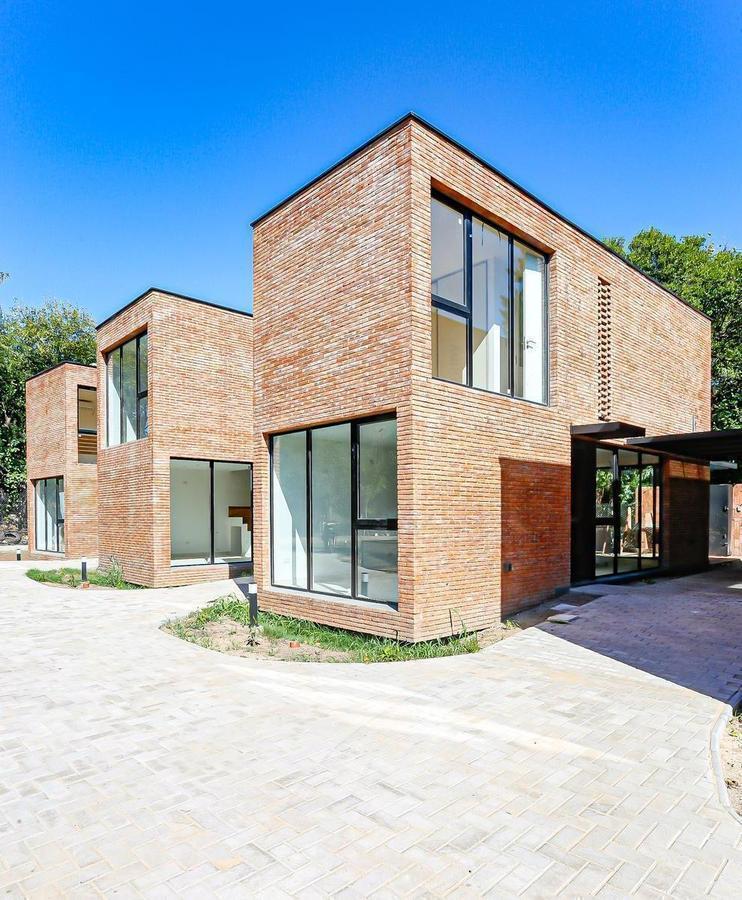 DUPLEX VENTA VILLA ALLENDE COMPLEJO DOSIER MAGNOLIA