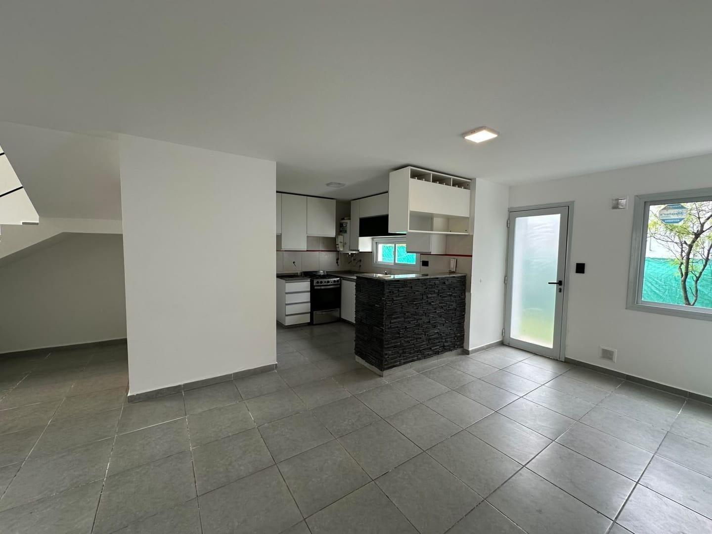 Foto de ALQUILER DUPLEX 3 DORMITORIOS VILLA ALLENDE, imagen 5