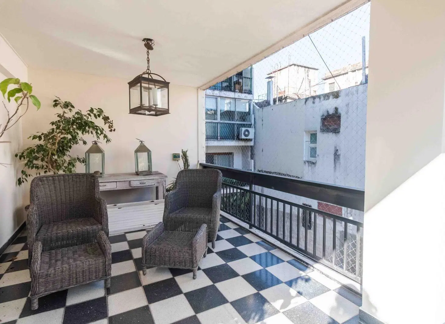 Terraza, piso alto, cochera fija, seg 24hs, 8