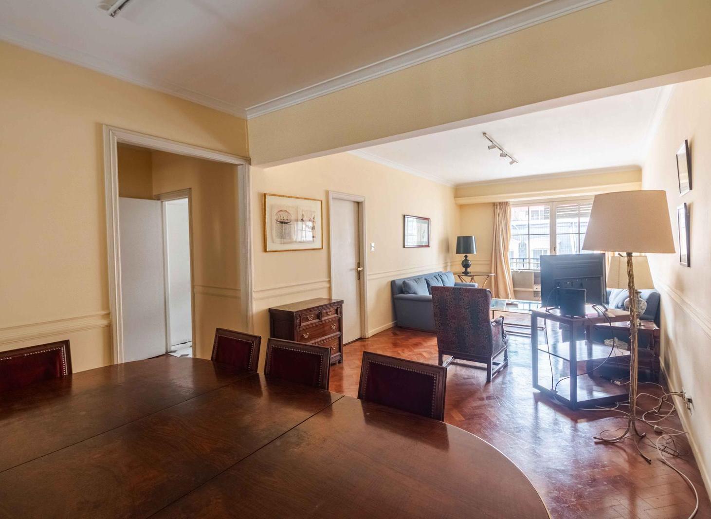 Foto de Av Alvear, cochera, seg 24hs, super luminoso!, imagen 2