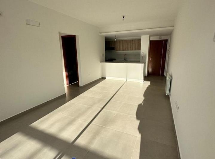 ALQUILER 40 E/ 17 Y 18 Dpto 1 dormitorio con cochera balcon 4