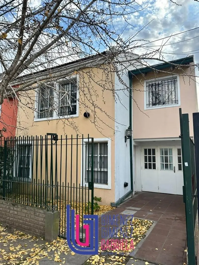Venta casa 3 dormitorio cochera patio villa elvira 2