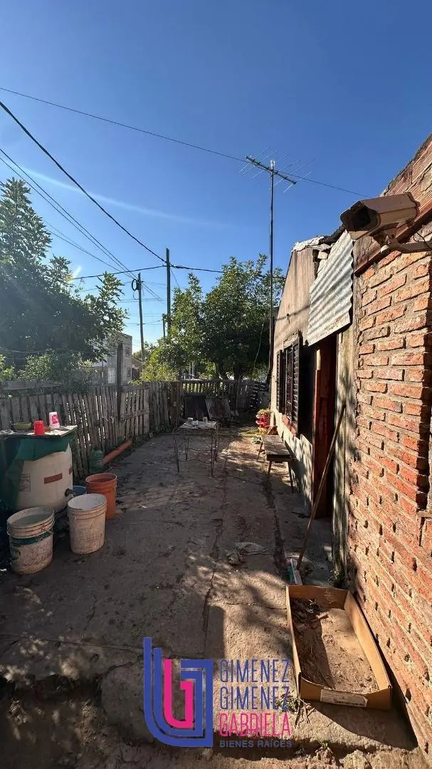 VENTA 123 Y 33 Berisso lote con casa a terminar 4