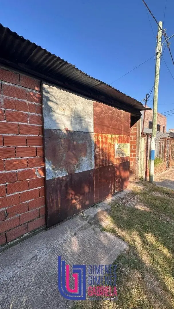 VENTA 123 Y 33 Berisso lote con casa a terminar 1