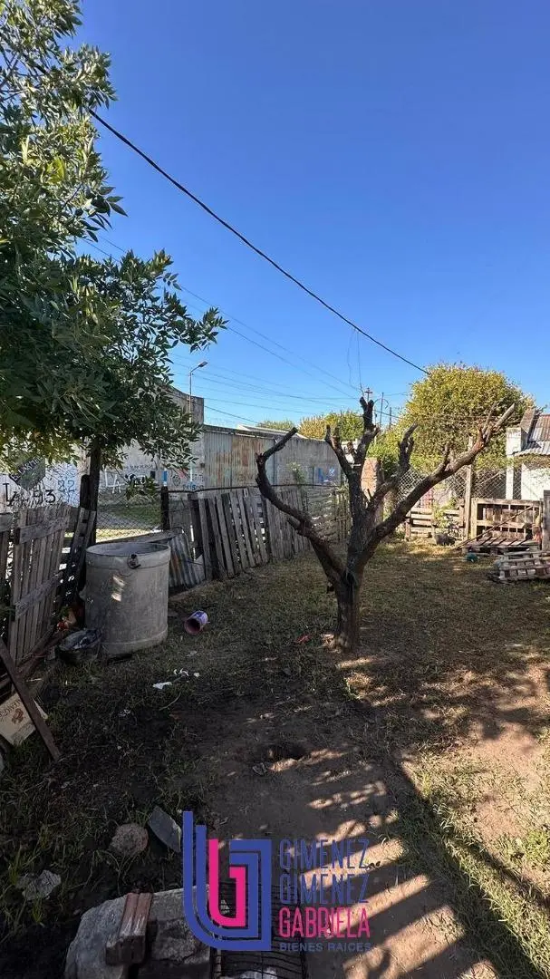 VENTA 123 Y 33 Berisso lote con casa a terminar 2