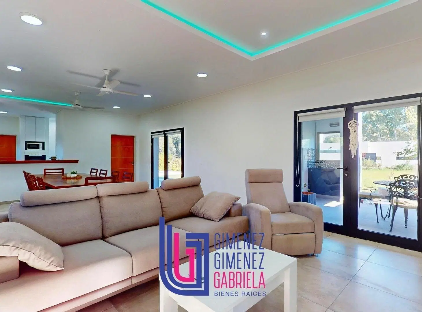VENTA Barrios Las Carquejas Casa con pileta Villa Garibaldi 5