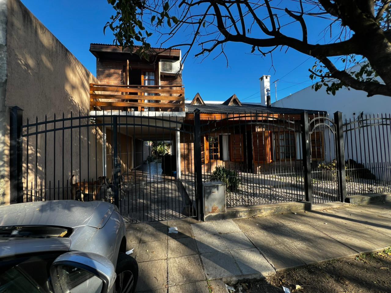 Venta casa de dos plantas