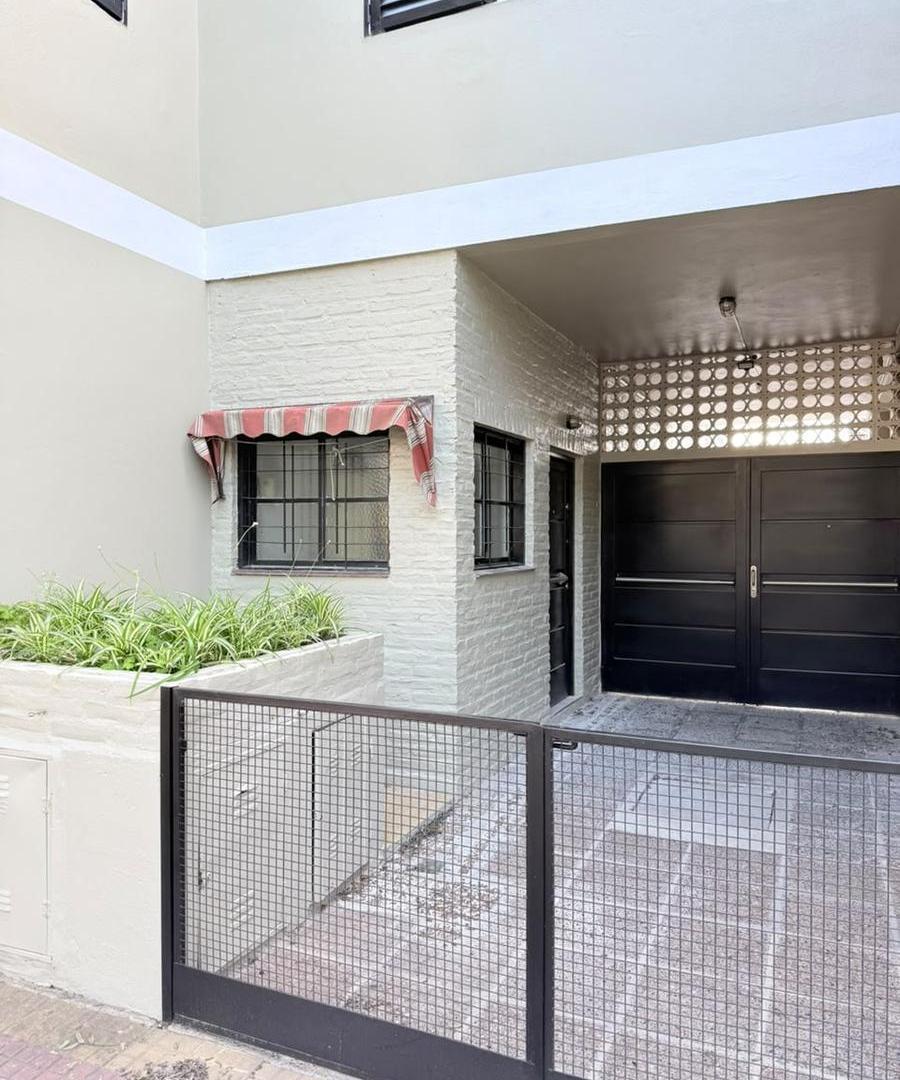 Foto de PH al frente en planta baja – Zona Parque San Martín, imagen 3