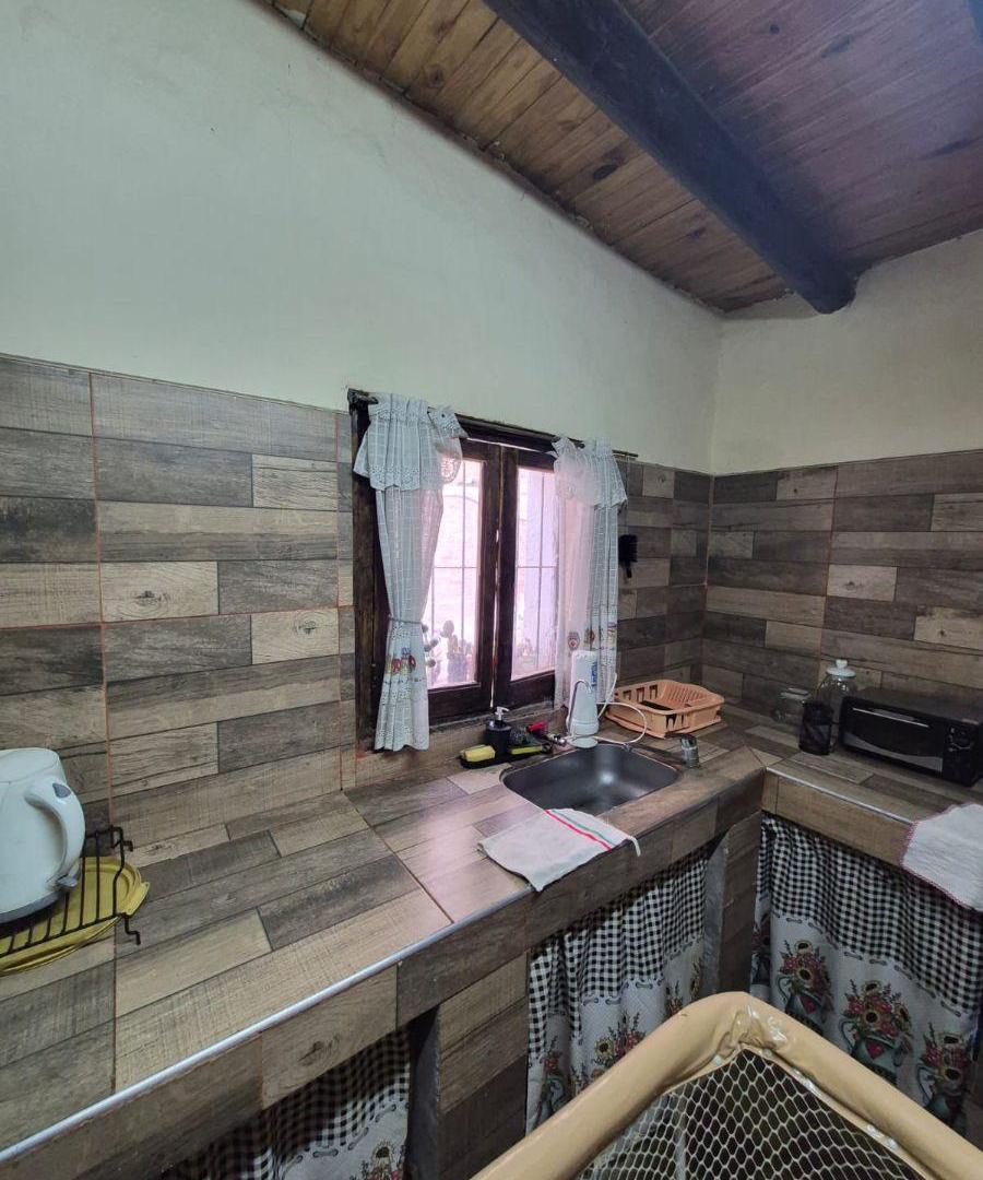Foto de SE VENDE CASA SOBRE JUAN DIAZ DE SOLIS Y CHARCAS, imagen 1