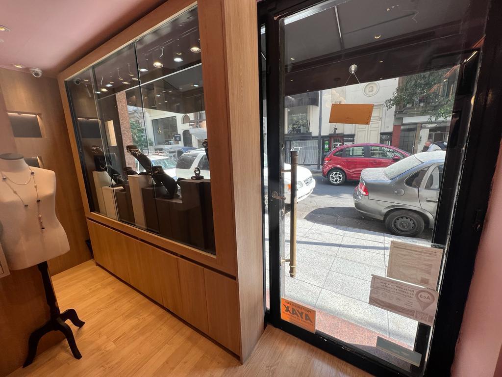 Foto de VENTA- LOCAL- RECOLETA, imagen 2