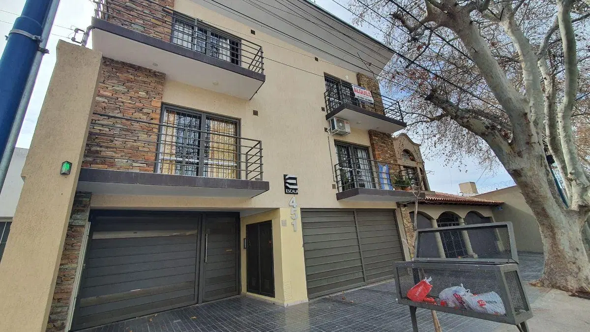 Departamento en alquiler calle Patricias Mendocinas 451 2