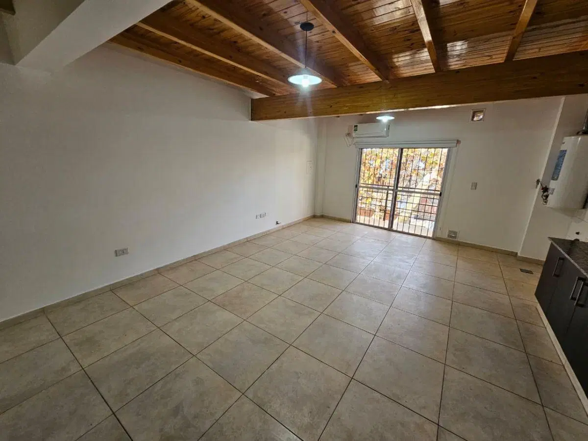 Departamento en alquiler calle Patricias Mendocinas 451 5