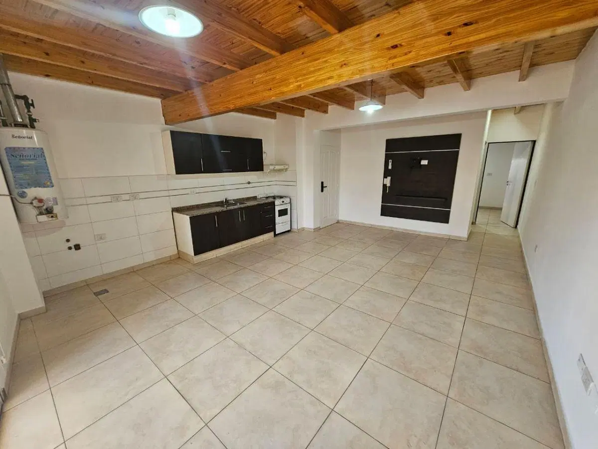 Departamento en alquiler calle Patricias Mendocinas 451 3