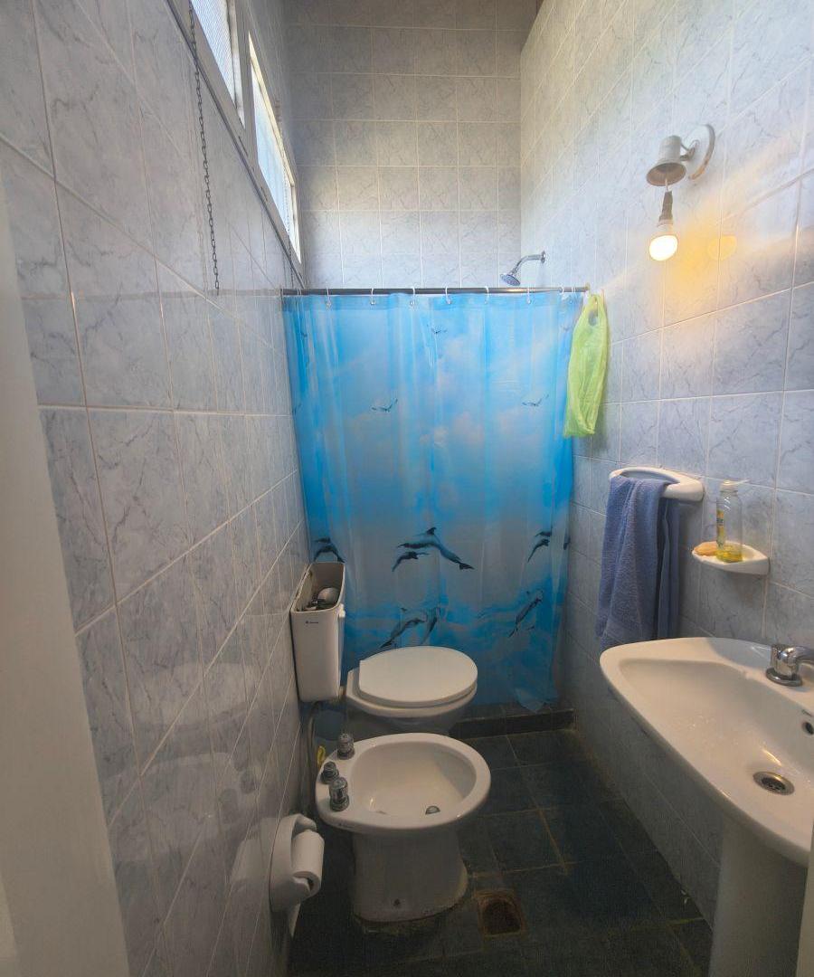 Foto de Casa de 1200 m² con 4 dormitorios en venta sobre Carril Chimbas San, imagen 2