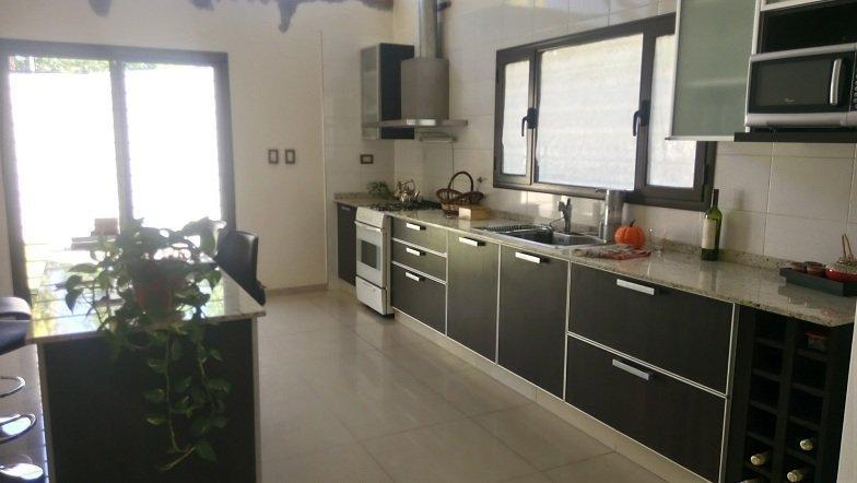 Casa San Rafael Centro U$s 230.000. 4