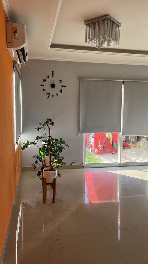 Casa en Venta de 2 Dorm. C/ Cochera en Fray Luis Beltrán 3